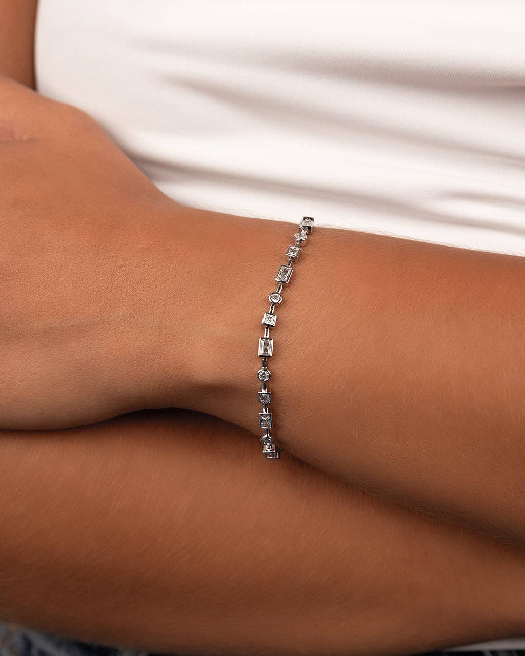 Staggered Stone Tennis Bracelet