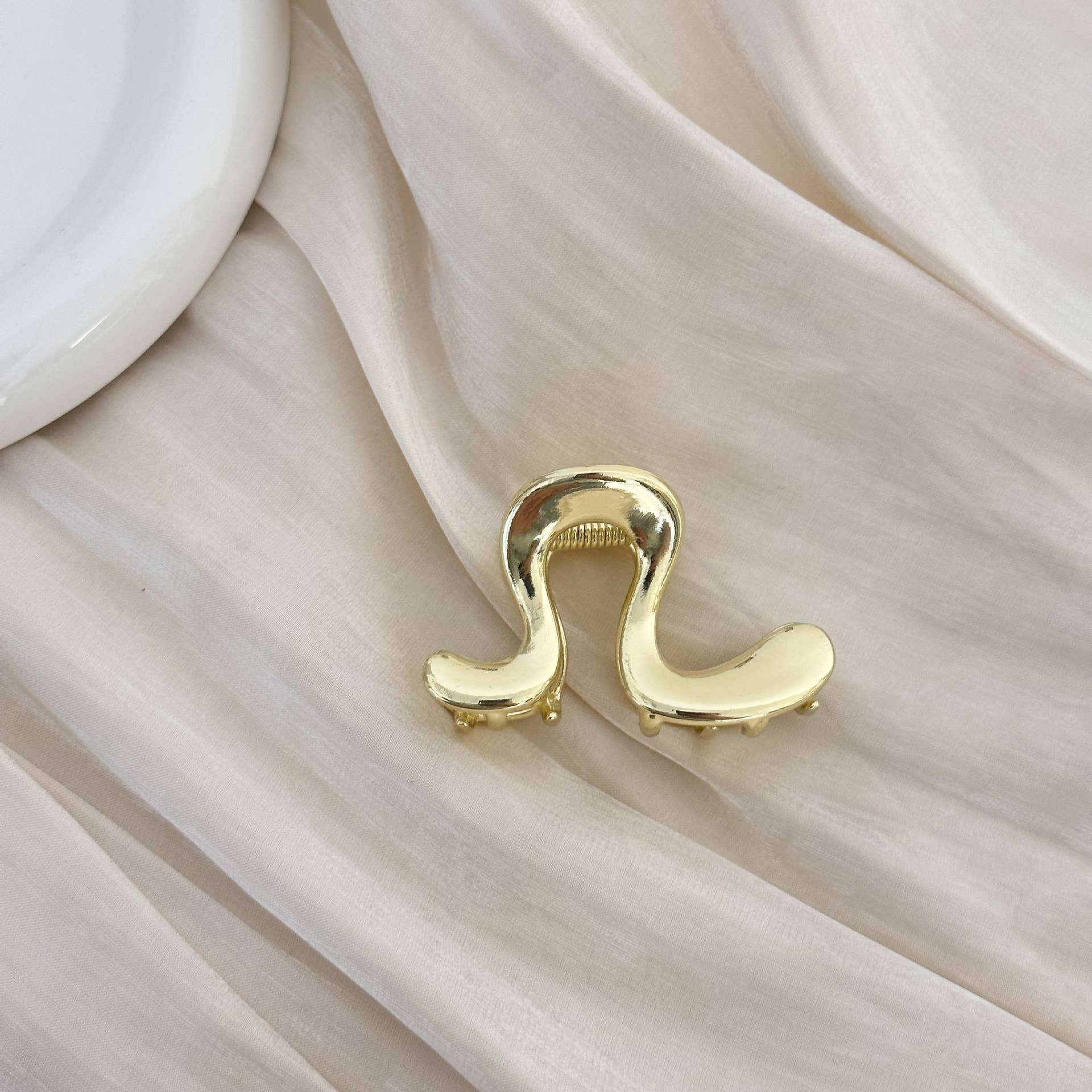 Metallic Irregular Wave Hair Clip