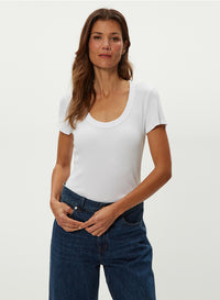 CALLA SCOOPNECK TEE
