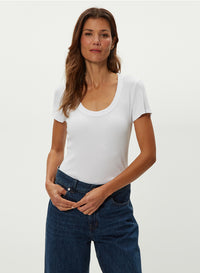 CALLA SCOOPNECK TEE