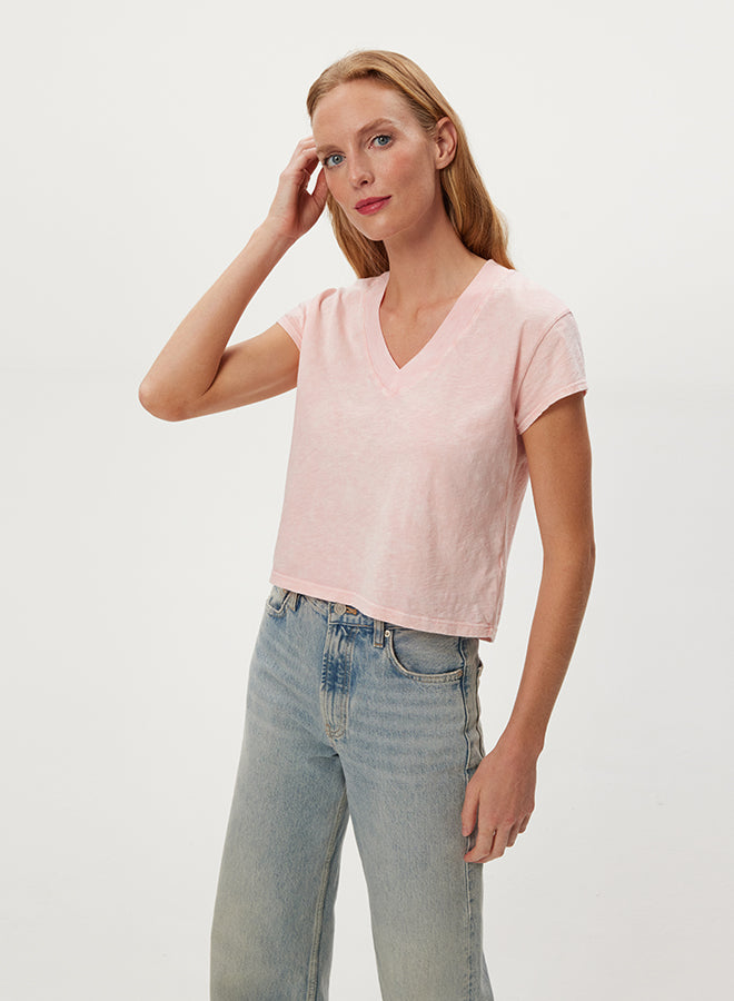 HARLAN CROPPED V-NECK TEE