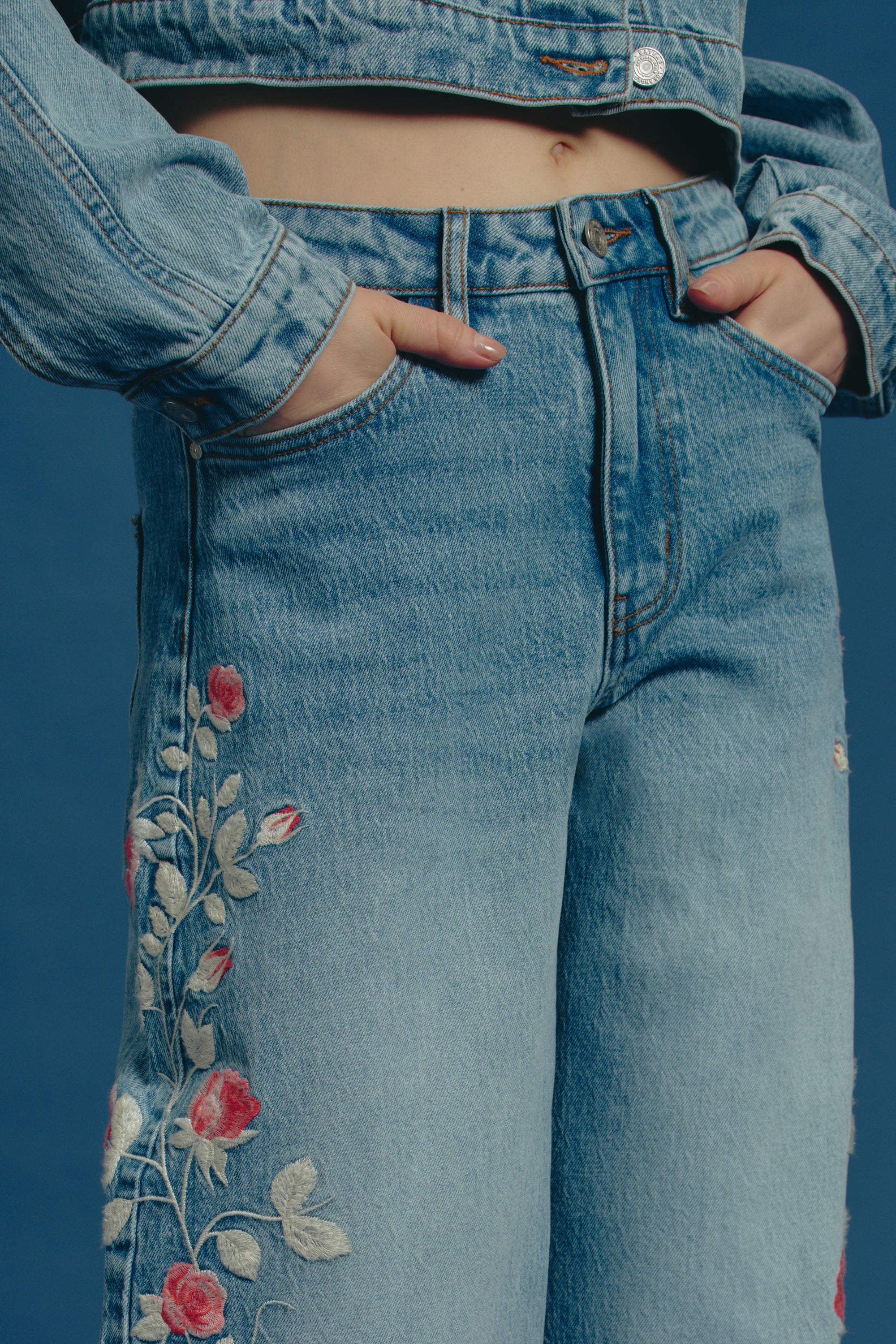 Embroidered Barrel Leg Jeans